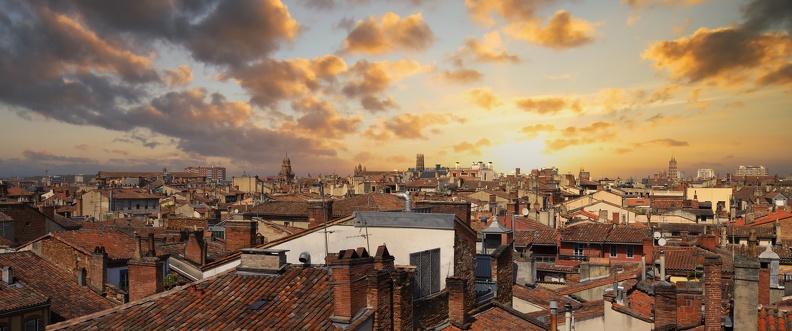 view-of-toulouse-roofs-at-sunset.jpg